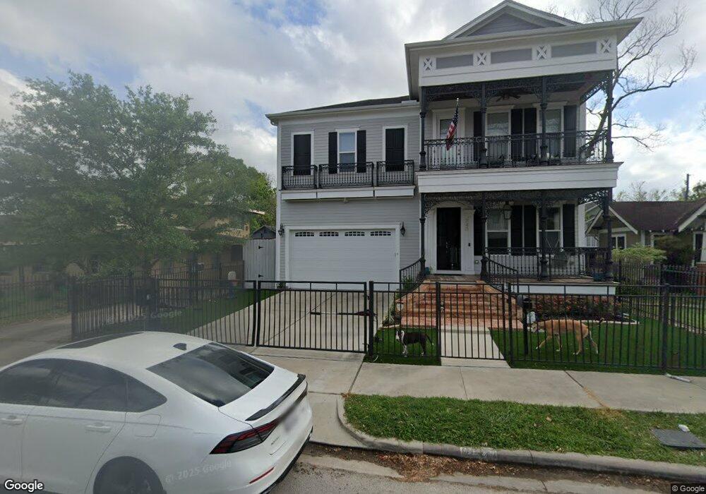 740 E 19th St, Houston, TX 77008 - photo 1