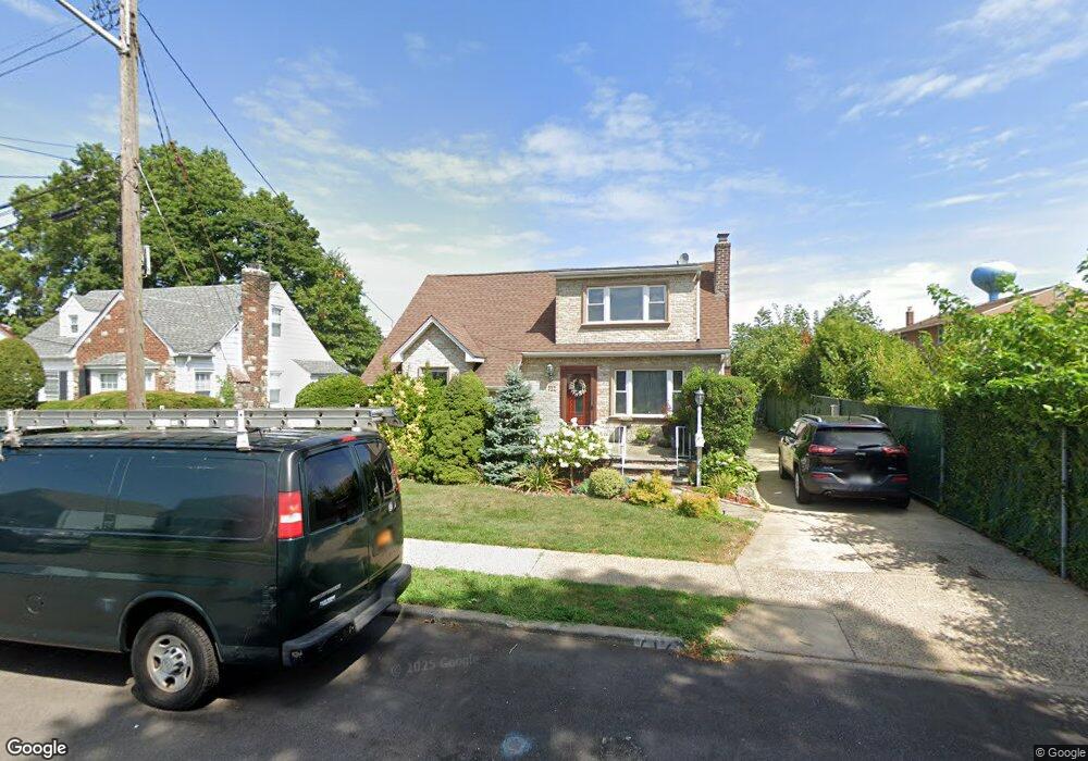 712 Rose St, Franklin Square, NY 11010 - photo 1