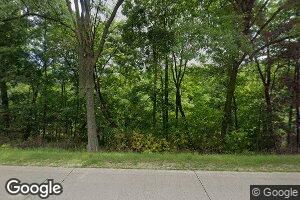 2024 Lafayette Ridge Dr, Lansing, IA 52151