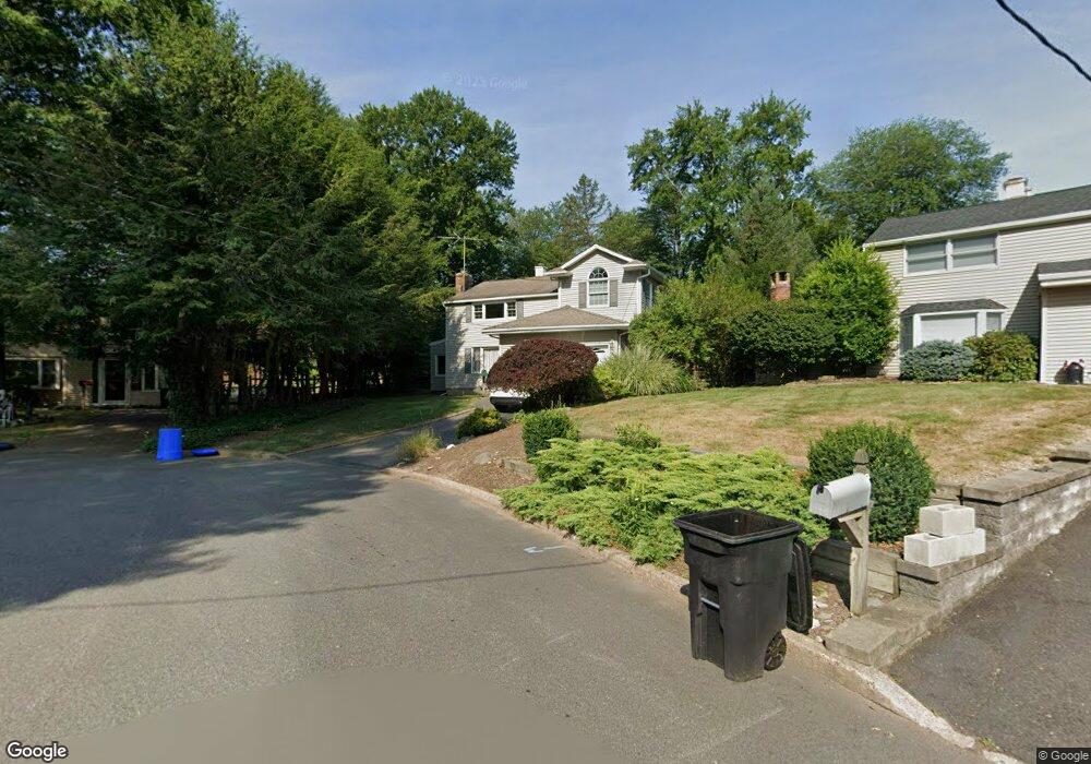 10 Macgregor Ct, Waldwick, NJ 07463 - photo 1