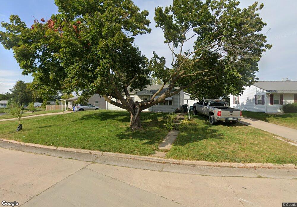 2427 Illinois St SW, Cedar Rapids, IA 52404 - photo 1