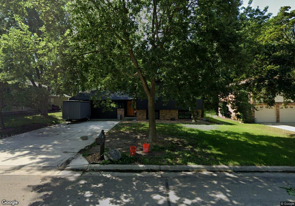 906 Eastgate Rd, Albert Lea, MN 56007 - photo 1