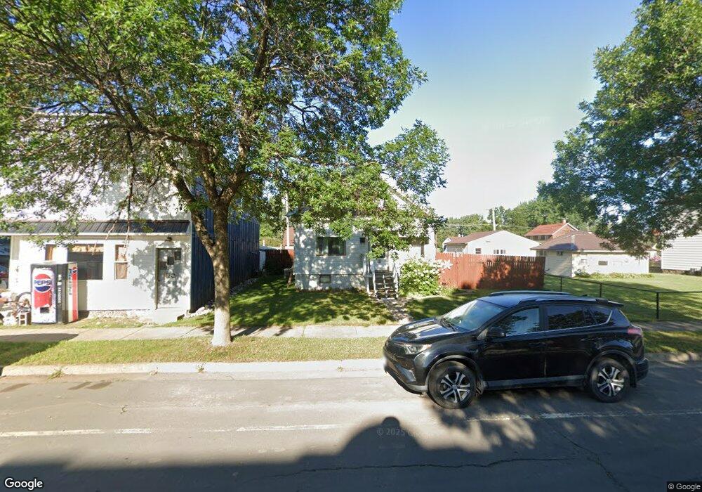 1327 13th Ave E, Hibbing, MN 55746 - photo 1