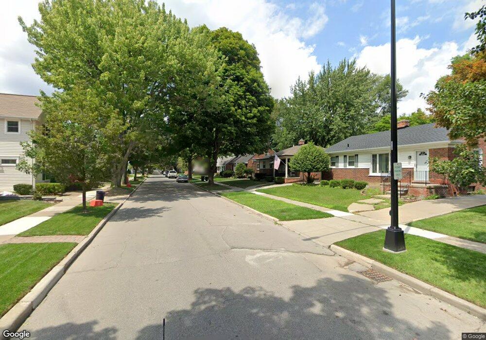 82 Muir Rd, Grosse Pointe Farms, MI 48236 - photo 1