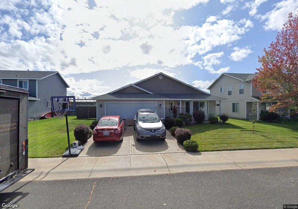 604 Millenium Ave, Moxee, WA 98936 - photo 1