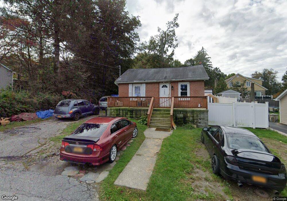 1461 Hiawatha Rd, Mohegan Lake, NY 10547 - photo 1