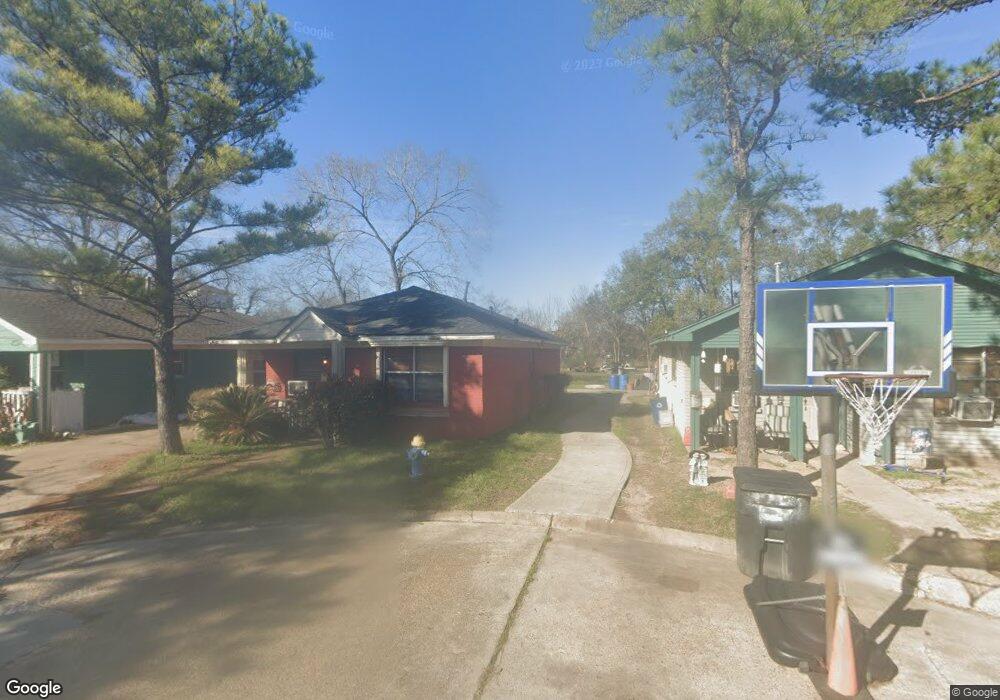 4555 Lelay Cir, Houston, TX 77022 - photo 1