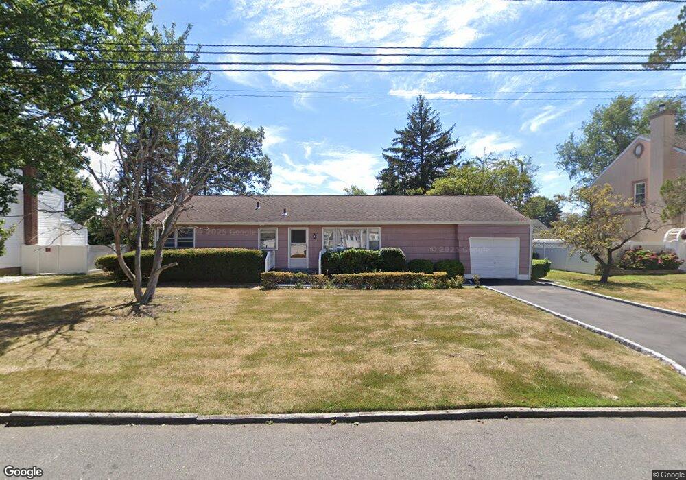 80 Paine St, Lindenhurst, NY 11757 - photo 1