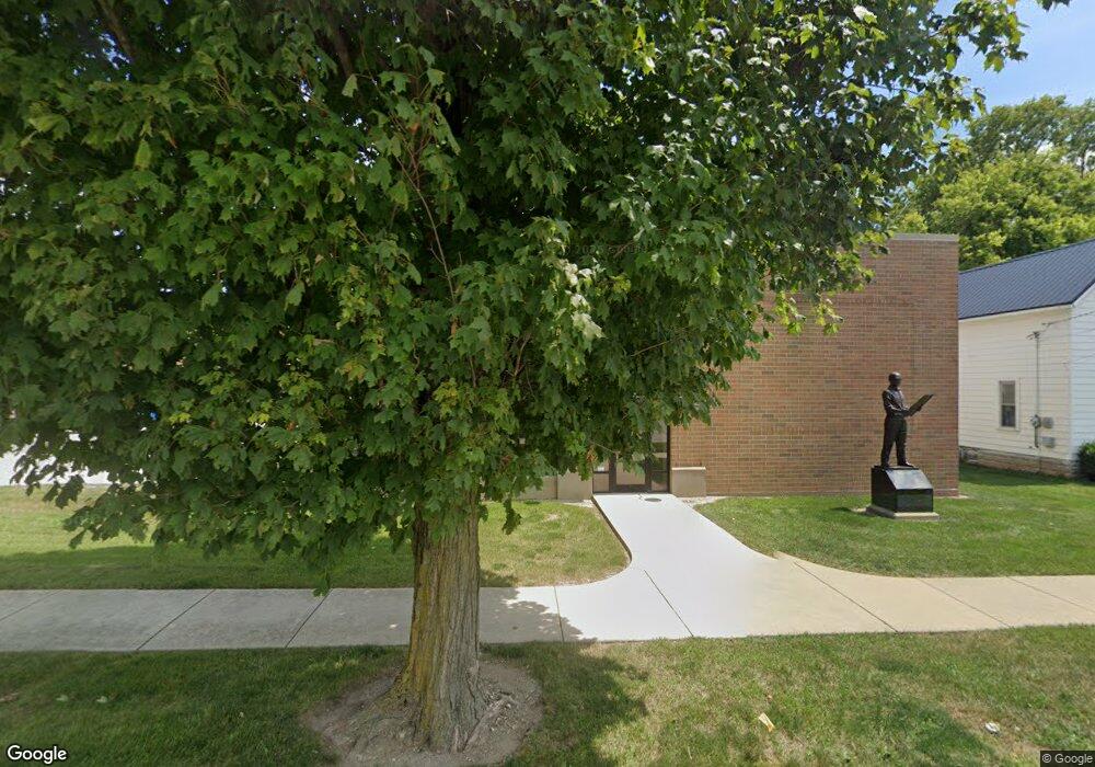 1624 Wayne St, Auburn, IN 46706 - photo 1