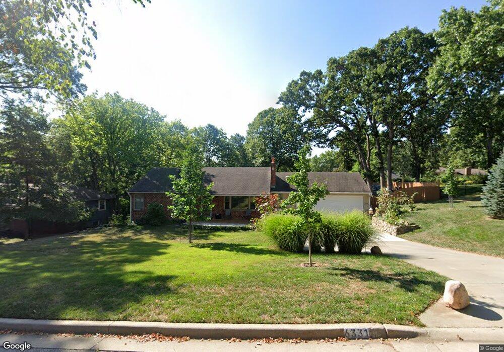 6331 Robinhood Ln, Shawnee, KS 66203 - photo 1