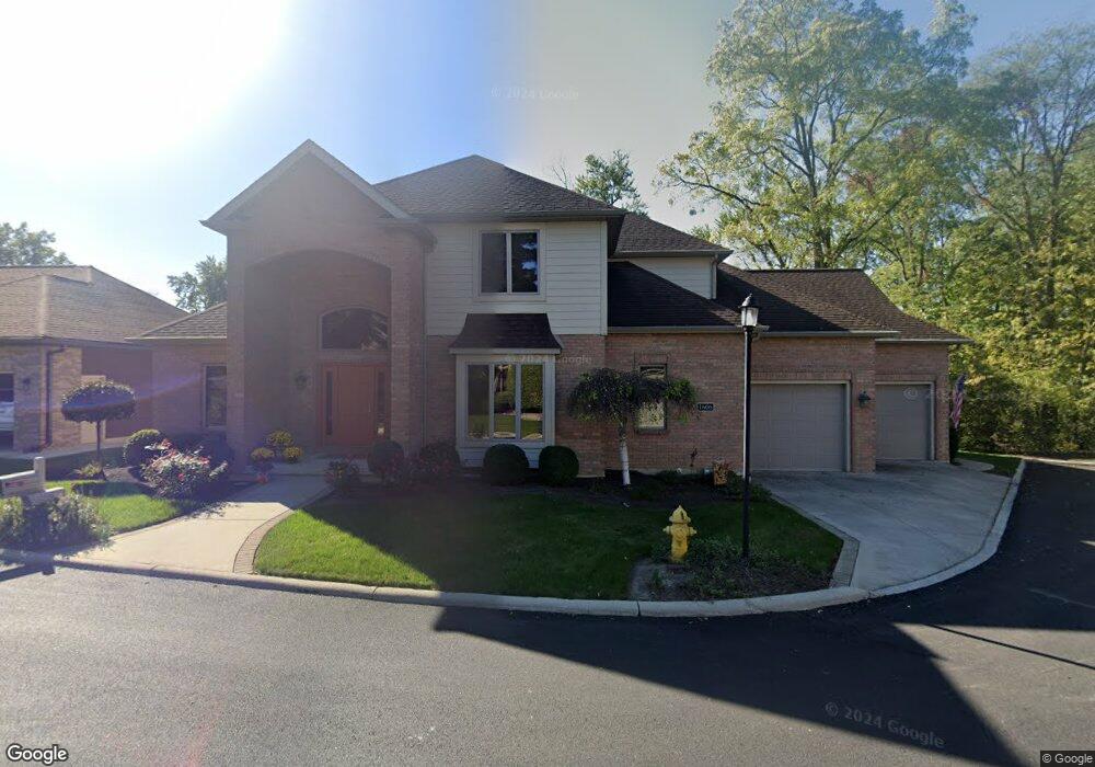 1606 Tanglewood Ln, Lima, OH 45805 - photo 1