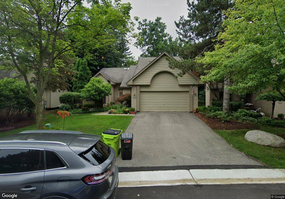 6737 Oyster Cove, West Bloomfield, MI 48323 - photo 1