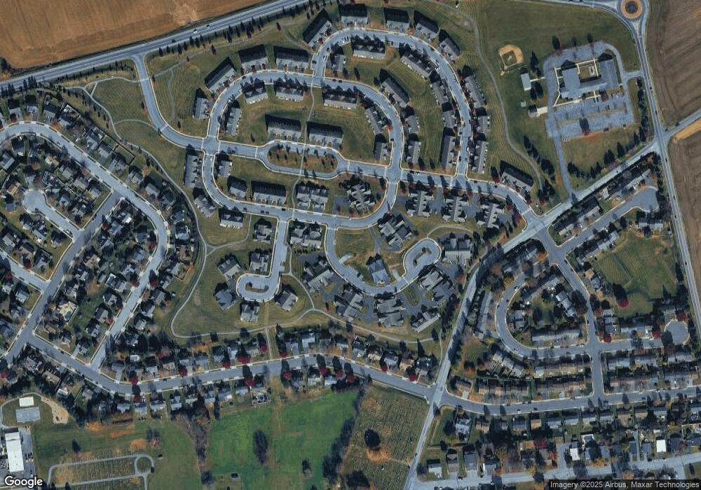 82 S Village Cir, Palmyra, PA 17078 - photo 1