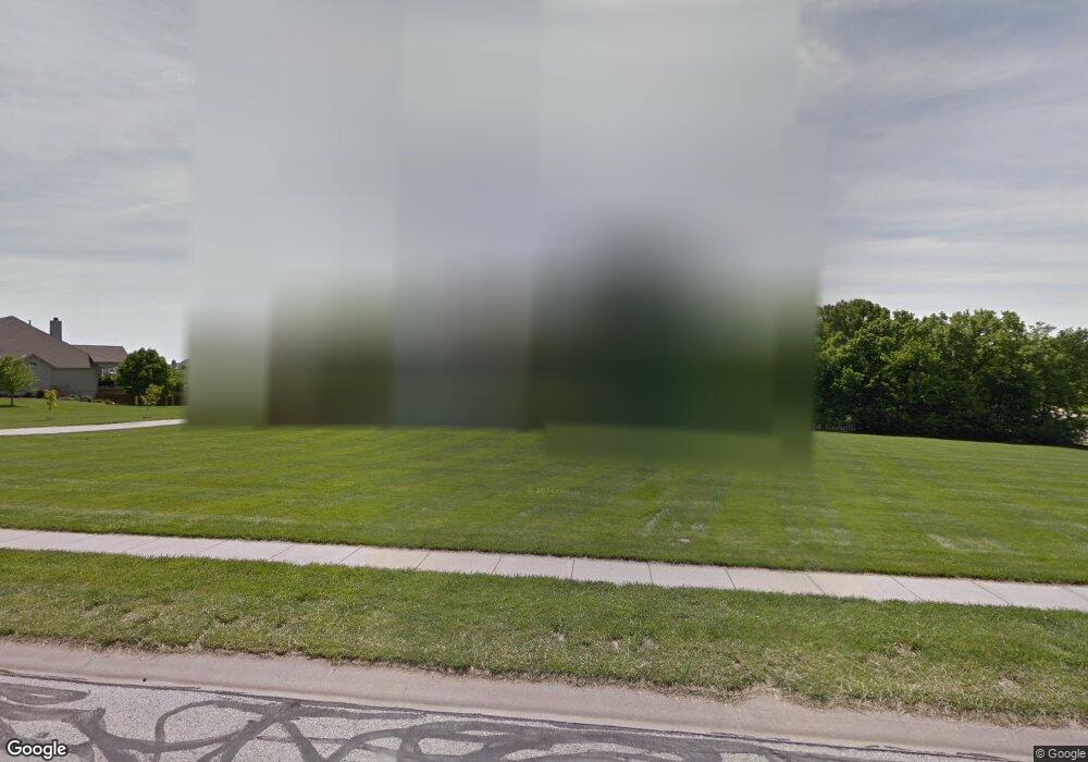 5115 Lewis Dr, Shawnee, KS 66226 - photo 1