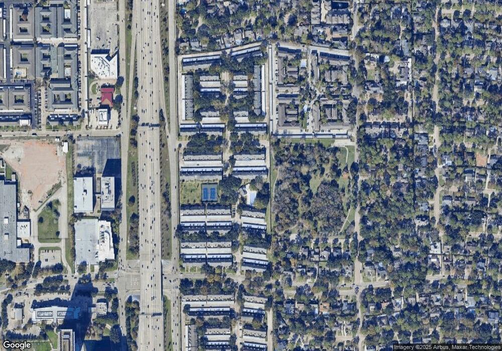 10235 Longmont Dr unit 6, Houston, TX 77042 - photo 1