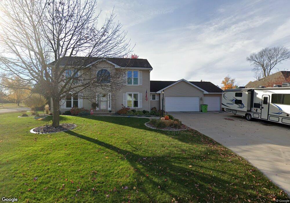 W5905 Strawflower Dr, Appleton, WI 54915 - photo 1