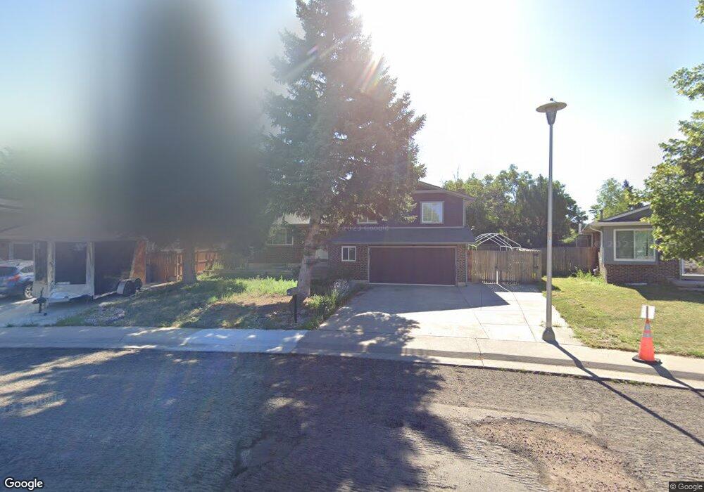 634 Naples Way, Aurora, CO 80011 - photo 1