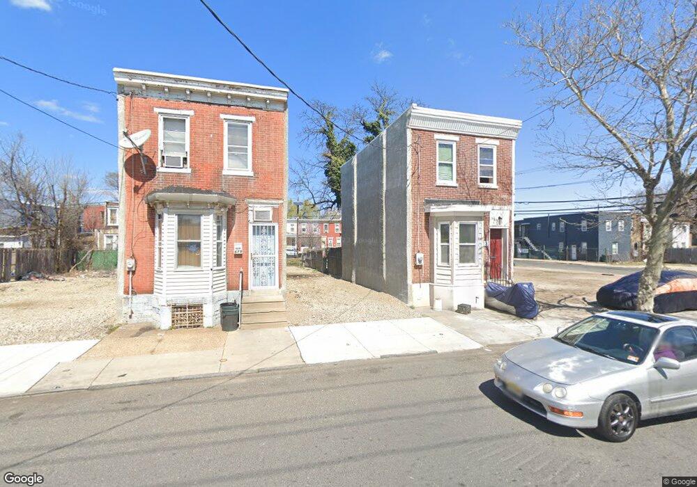 581 Pine St, Camden, NJ 08103 - photo 1
