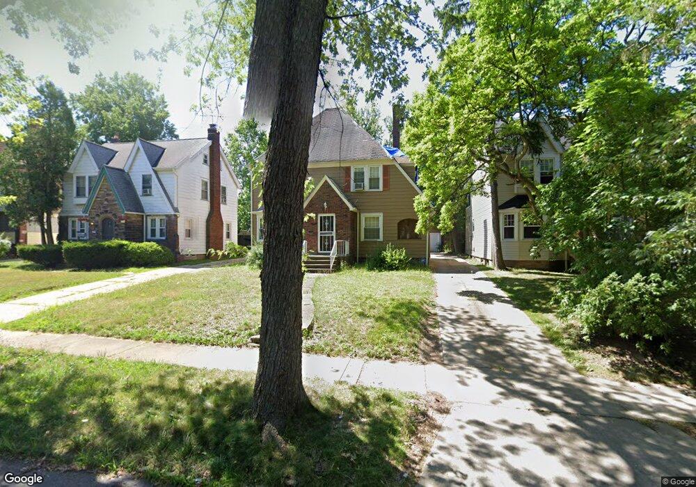 3562 Berkeley Rd, Cleveland, OH 44118 - photo 1