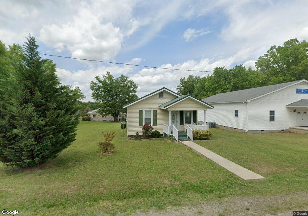 1108 W 10th St, Victoria, VA 23974 - photo 1