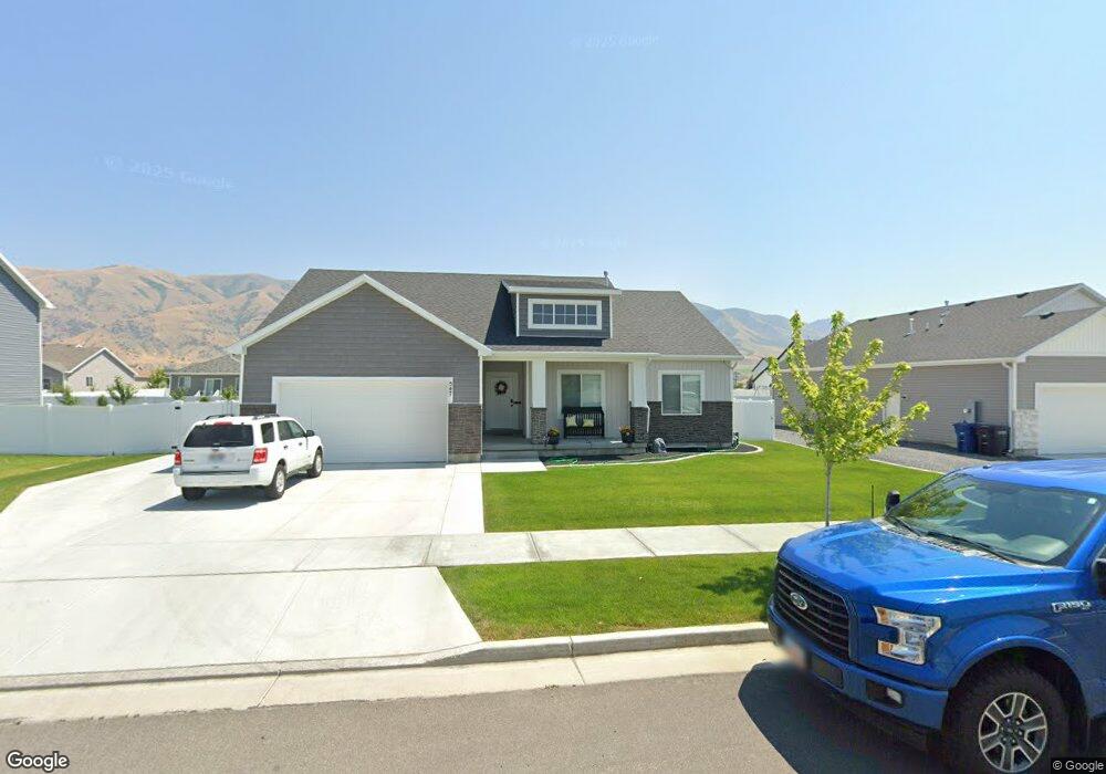 547 S 690 E, Hyrum, UT 84319 - photo 1