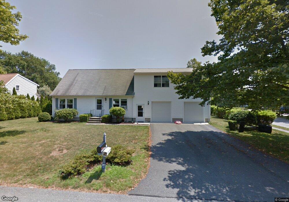 32 Debbie Rd, Middletown, RI 02842 - photo 1