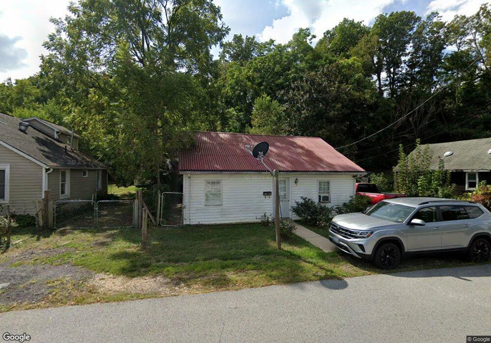 1204 10th St, Waynesboro, VA 22980 - photo 1