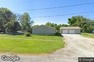 112 E Short St, Raymond, IL 62560