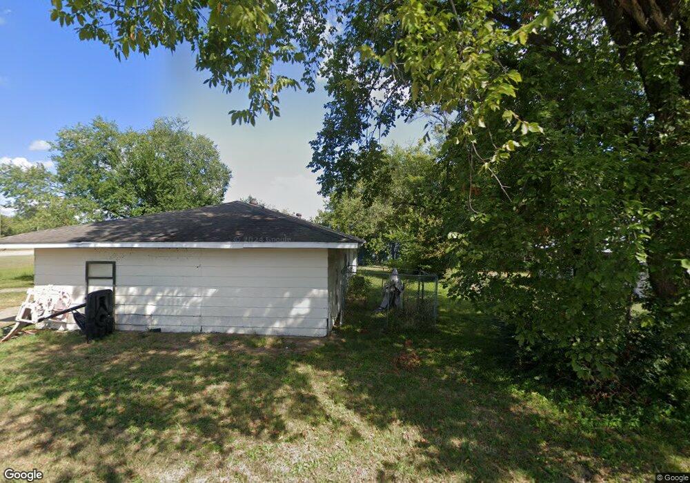 905 Cherry St, Muldrow, OK 74948 - photo 1