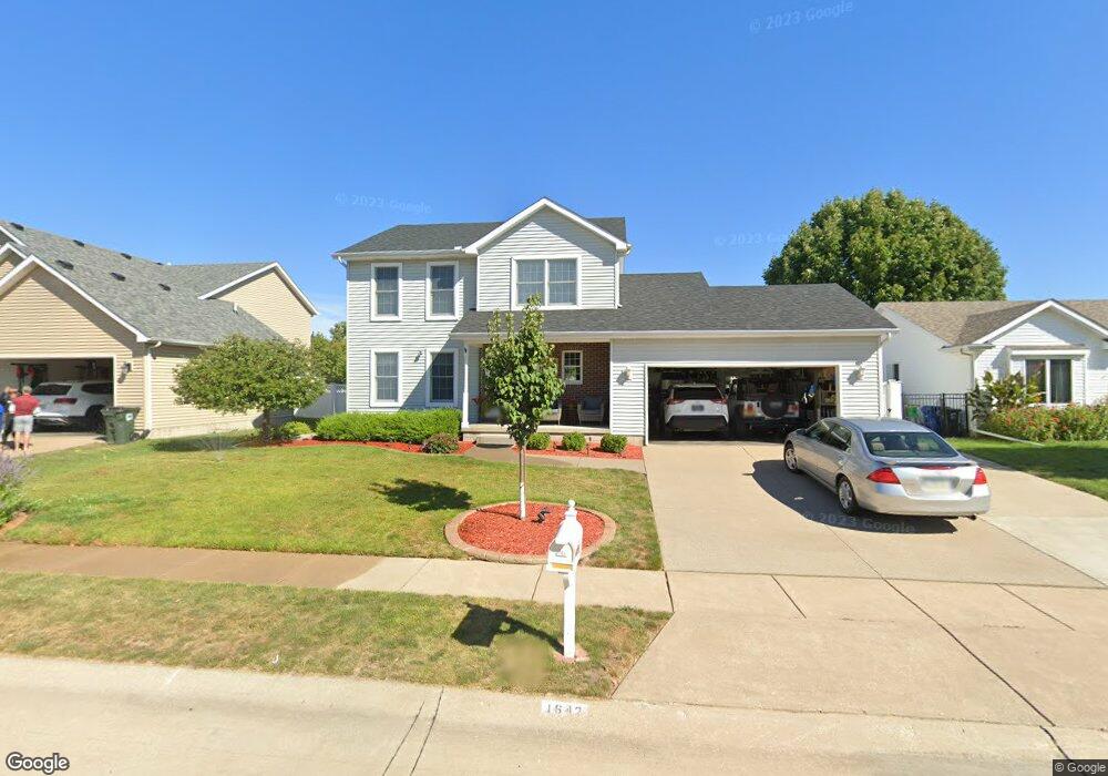 1642 W 65th St, Davenport, IA 52806 - photo 1