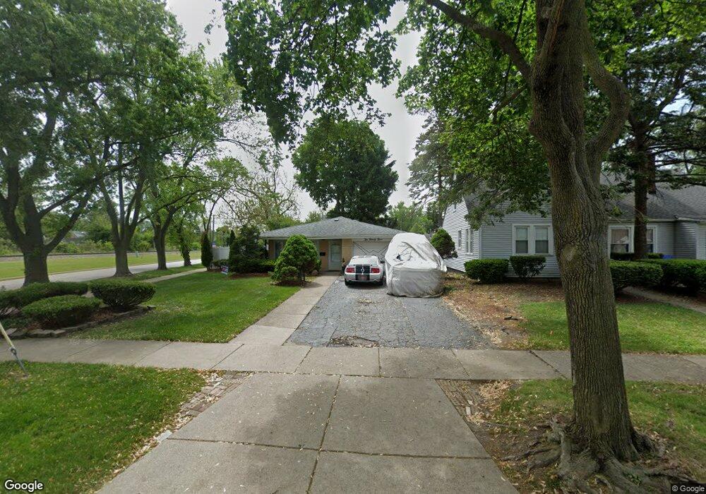 1099 Woodlawn Ave, Des Plaines, IL 60016 - photo 1