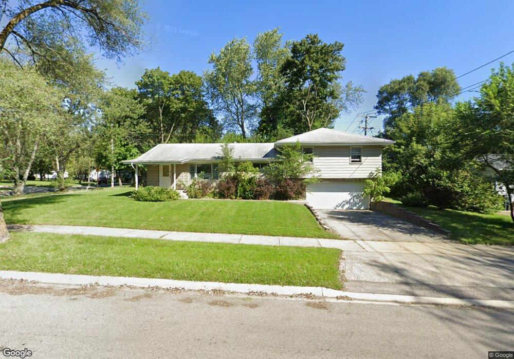 2610 Iroquois Rd, Waukegan, IL 60087 - photo 1