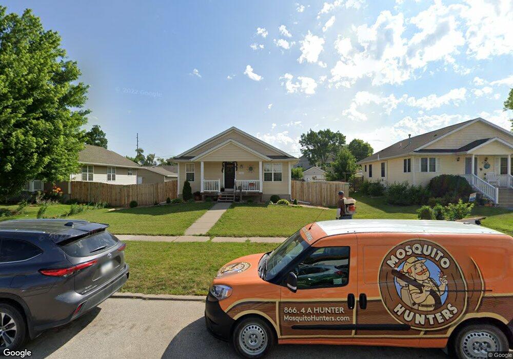 1014 7th St SE, Cedar Rapids, IA 52401 - photo 1