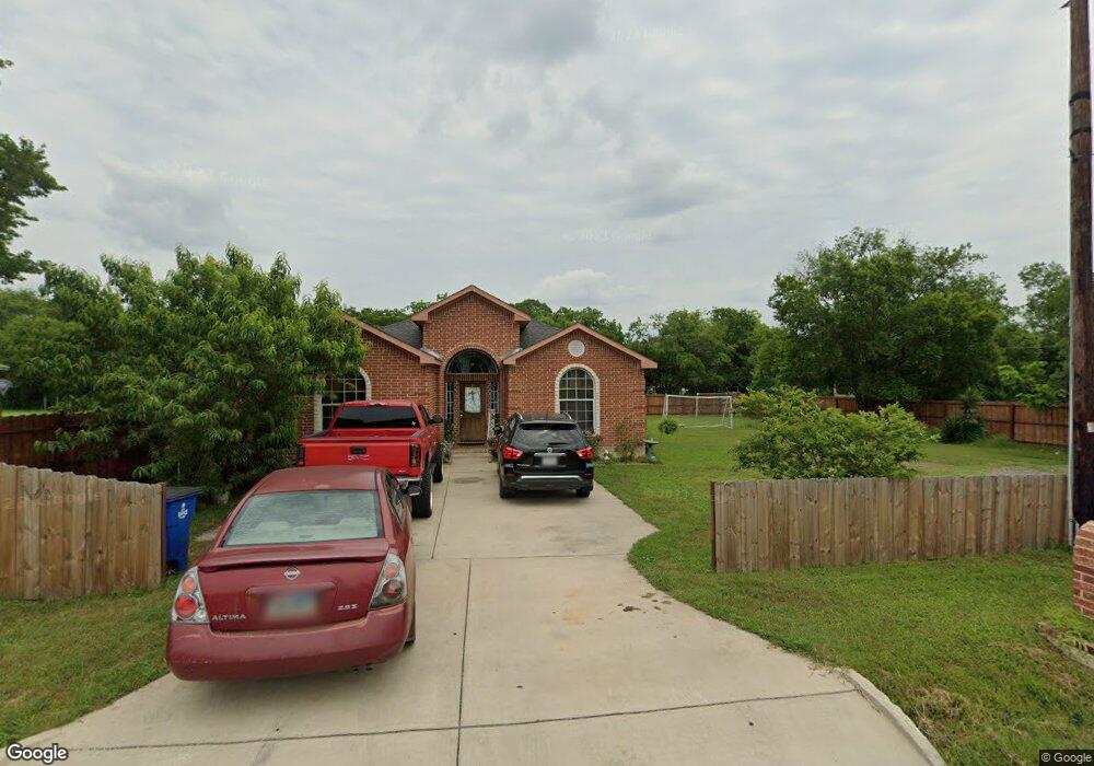 1302 Faulkner St, Ennis, TX 75119 - photo 1