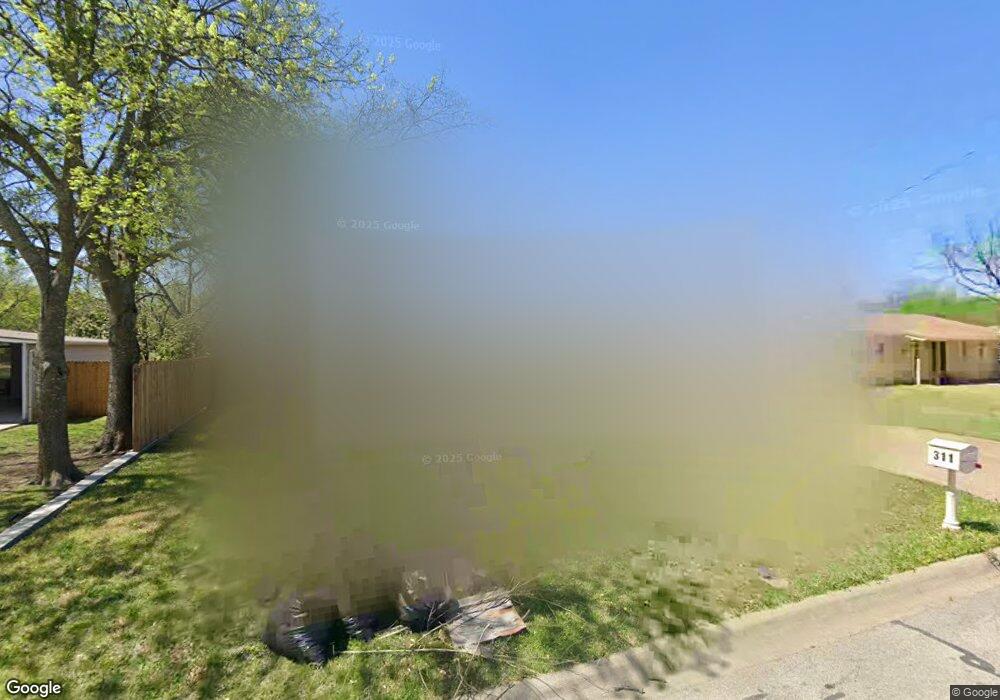 311 Glen Rose Ave, Cleburne, TX 76033 - photo 1