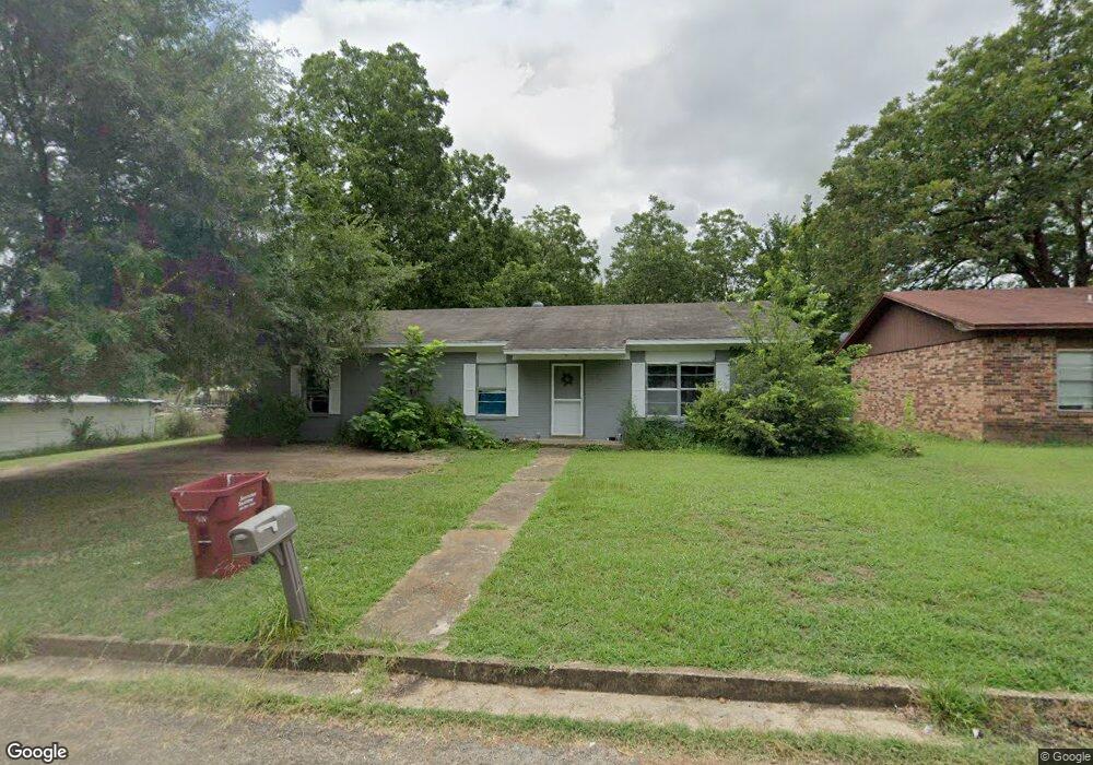 607 W Arthur St, Hugo, OK 74743 - photo 1