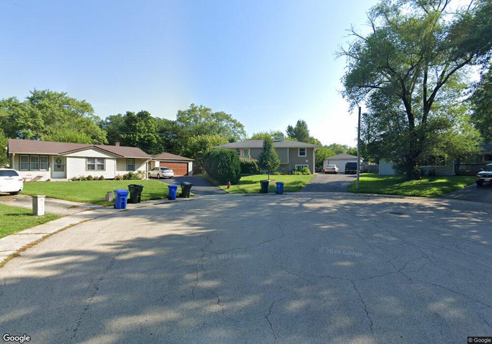 412 Amarillo Ct, Carpentersville, IL 60110 - photo 1