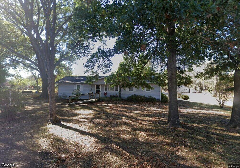 812 N Bryan St, Okmulgee, OK 74447 - photo 1