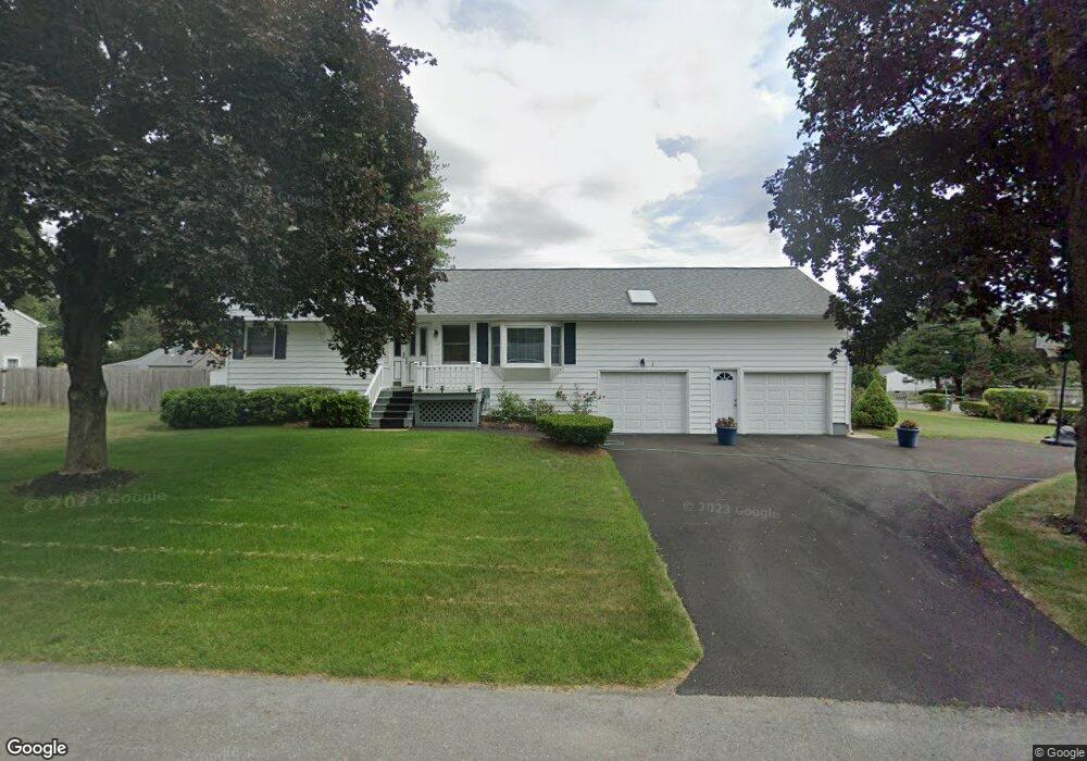 1 Chesebro Dr, Schenectady, NY 12309 - photo 1