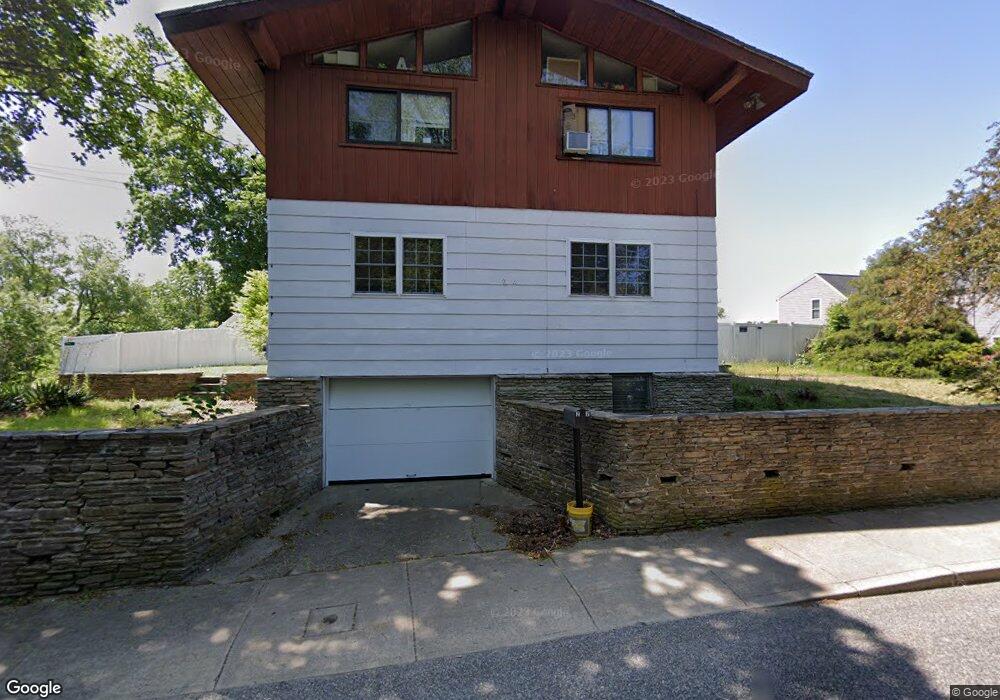 27 Henry St, Uxbridge, MA 01569 - photo 1