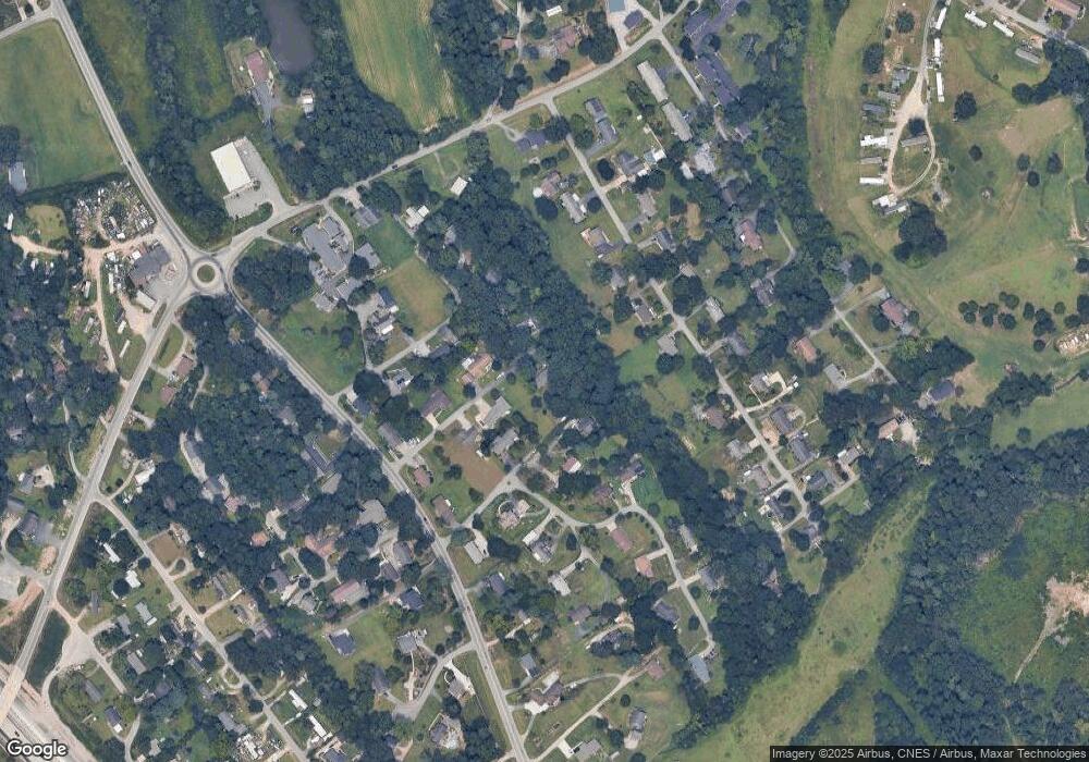 112 Joyce Rd, Hendersonville, NC 28792 - photo 1