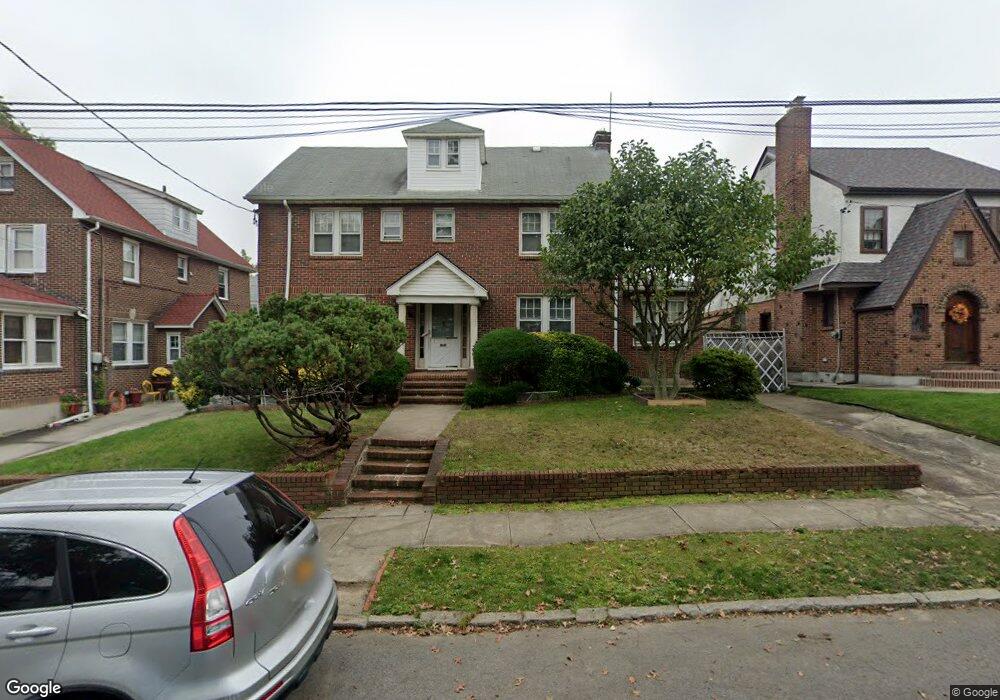 3225 168th St, Flushing, NY 11358 - photo 1