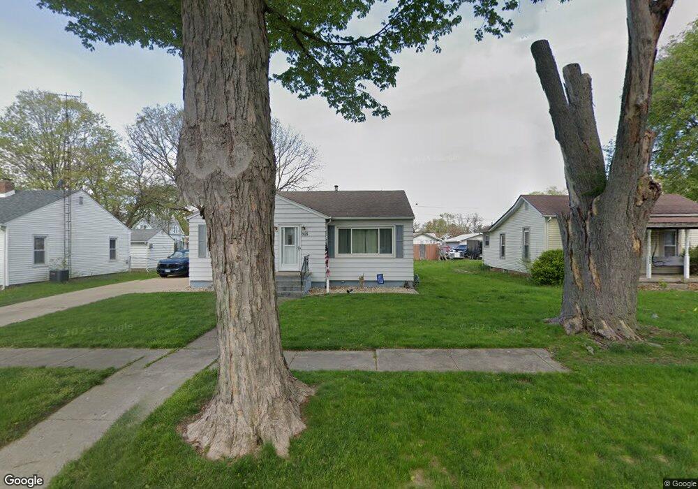 805 N Logan St, Lincoln, IL 62656 - photo 1