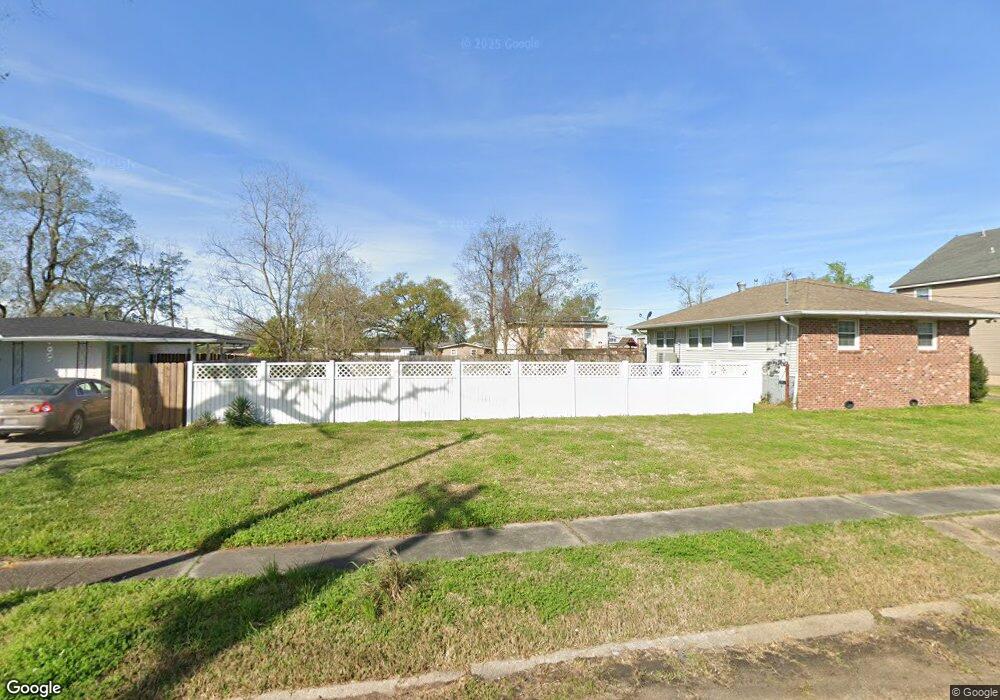 5110 Metropolitan Dr, New Orleans, LA 70126 - photo 1
