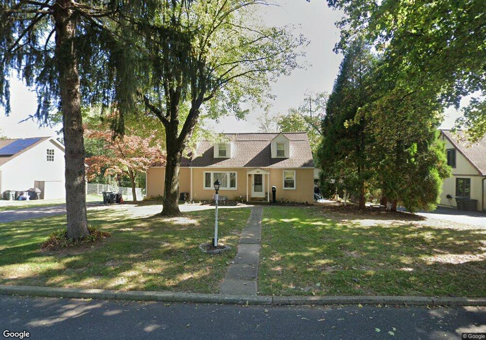 911 Cherry Ln, Southampton, PA 18966 - photo 1