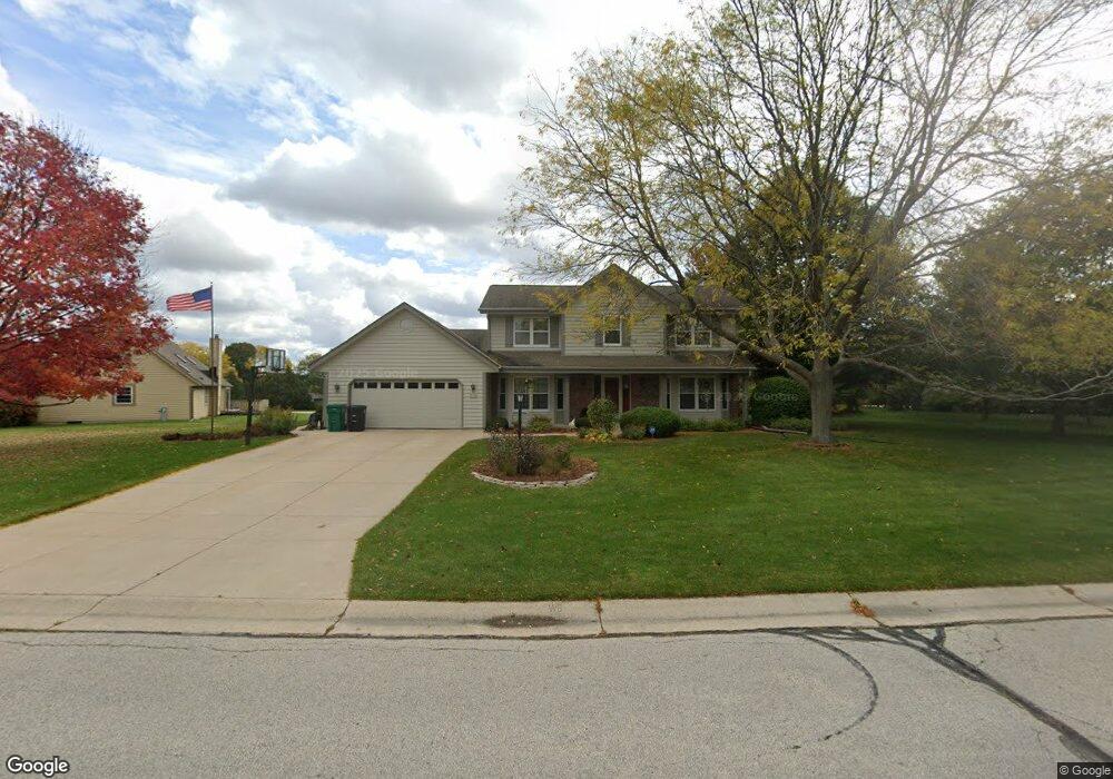 W148N7140 Terriwood Dr, Menomonee Falls, WI 53051 - photo 1