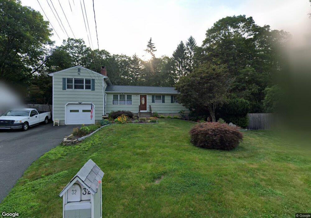 32 Midrocks Rd, Ridgefield, CT 06877 - photo 1