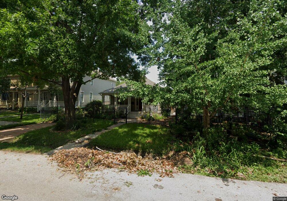 2020 Columbia St, Houston, TX 77008 - photo 1