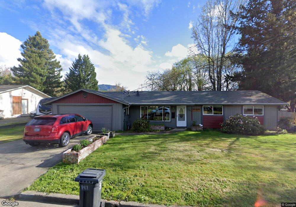 1411 NE Meier Dr, Grants Pass, OR 97526 - photo 1