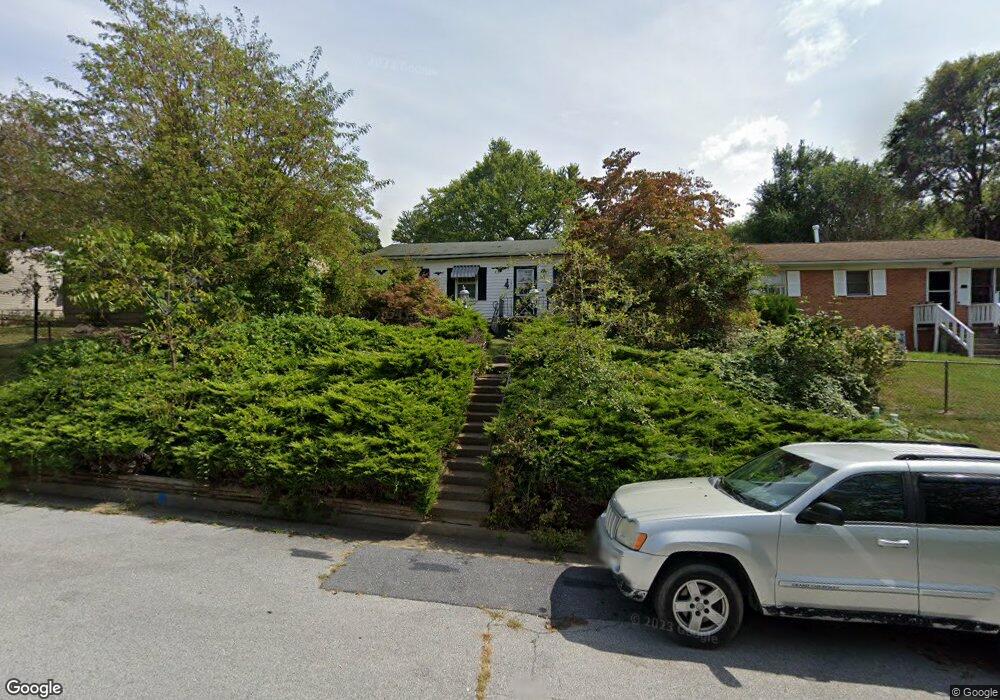 293 Elkin Cir, Waynesboro, VA 22980 - photo 1